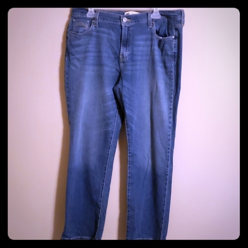 Straight leg Levi 505 red tag
